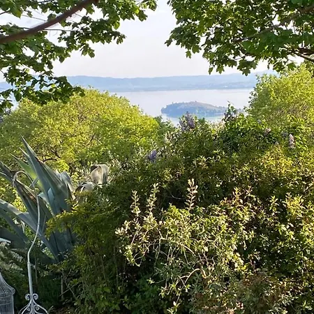 Casa Intera Giardino E Piscina Hébergement de vacances Tuoro sul Trasimeno